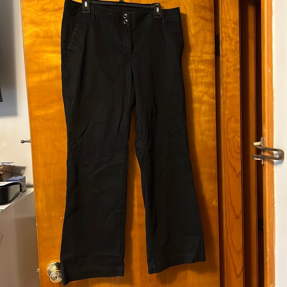 LOFT Pants - Ann Taylor LOFT Original Trousers. Size 12. Bootcut.